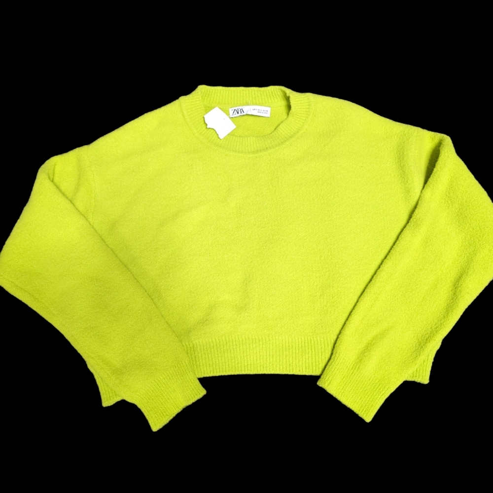 Zara BNWT crew neck cropped lime green / chartreuse sweater size Small